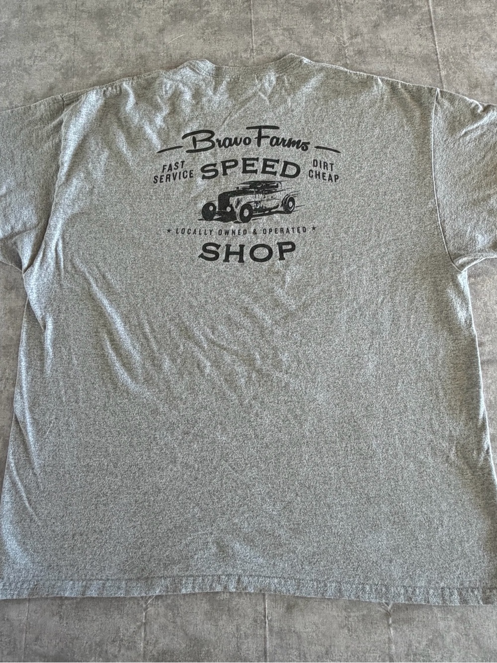 Gildan Gray 'Bravo Farms Speed Shop' Graphic Tee - Men's Short Sleeve